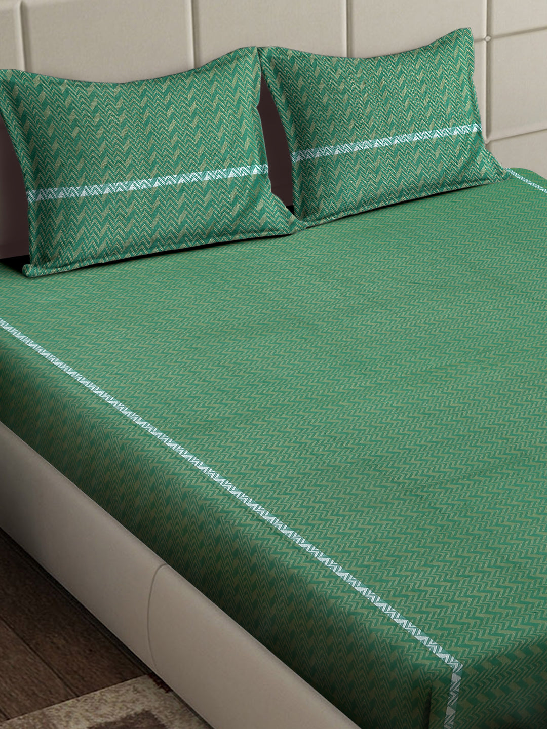 Green Geometric 100% Handwoven Cotton King Size Bedsheet with 2 Pillow Covers