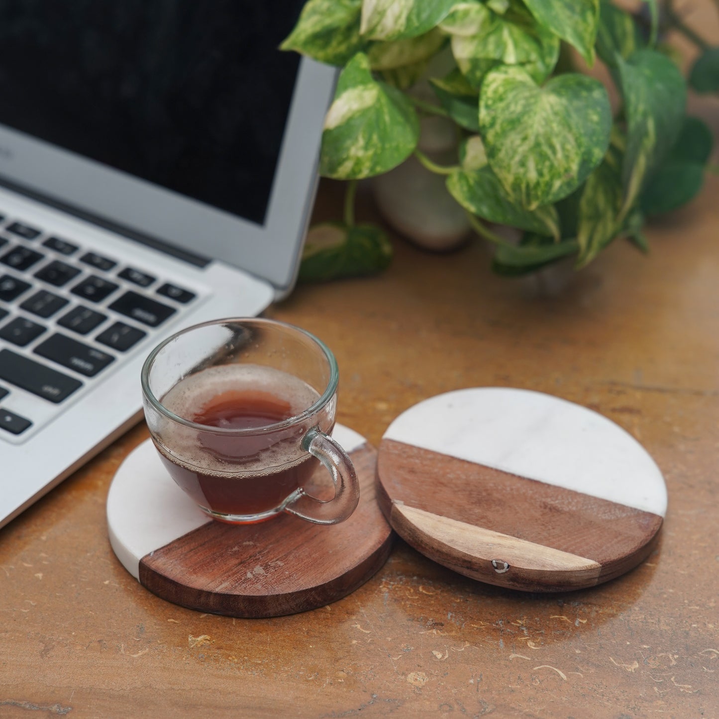 Marble and Wood Coaster Set of 2 for Tea Coffee Cocktail Handmade Marble Coaster for Hot & Cold Drinks Coaster for Dining Table Home and Office Round- White
